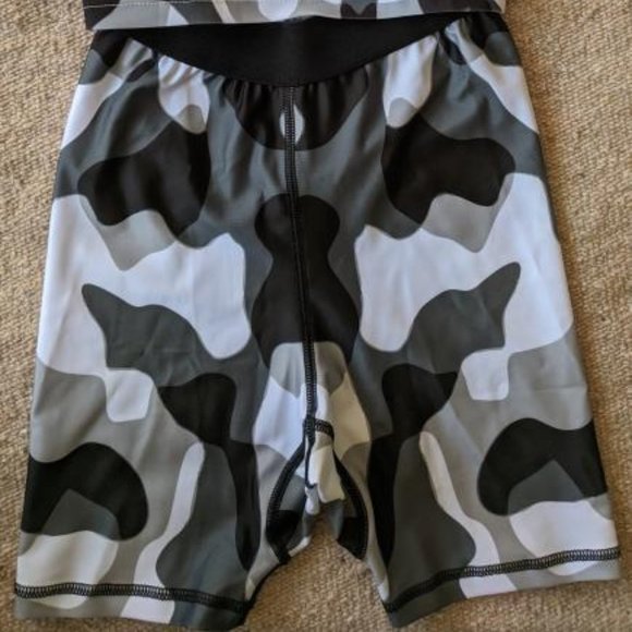 XS Cow Print Yoga Gym Workout Outfit Tank Top Biker Short Set Black Gray White - Picture 2 of 16